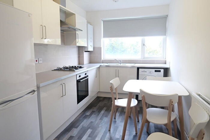 2 Bedroom Apartment To Rent In Torriano Avenue, London, NW5