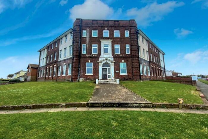 1 Bedroom Flat To Rent In Palm Bay Avenue, Margate, CT9