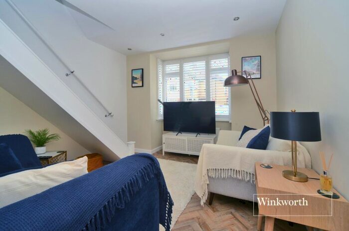 2 Bedroom Semi-Detached House For Sale In Longfellow Road, Worcester Park, KT4