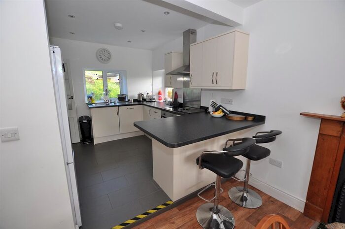 4 Bedroom Property To Rent In Llansteffan, Carmarthen, SA33