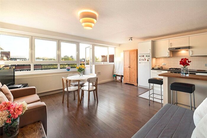 1 Bedroom Flat For Sale In Goulden House, Bullen Street, Battersea, London, SW11