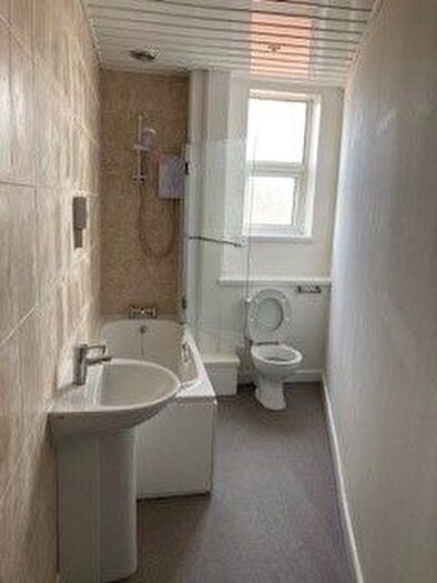 2 Bedroom Flat To Rent In A High Street, Maltby, Rotherham, S66