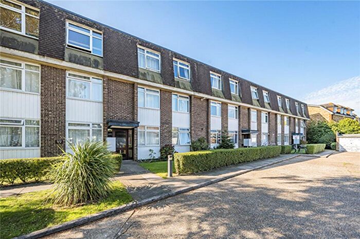 2 Bedroom Flat For Sale In Westbury Road, New Malden, KT3