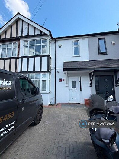 3 Bedroom Terraced House To Rent In Coombewood Drive, Romford, RM6