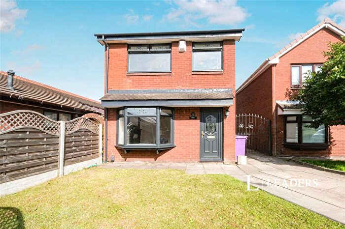 3 Bedroom Detached House To Rent In Trent Close, L12