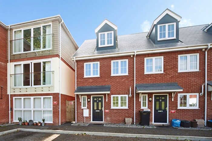 3 Bedroom End Terrace House For Sale In Paragon Place, Bridgwater, TA6