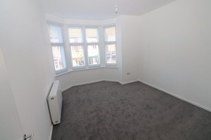 1 Bedroom Flat To Rent In Pier Avenue, CO15