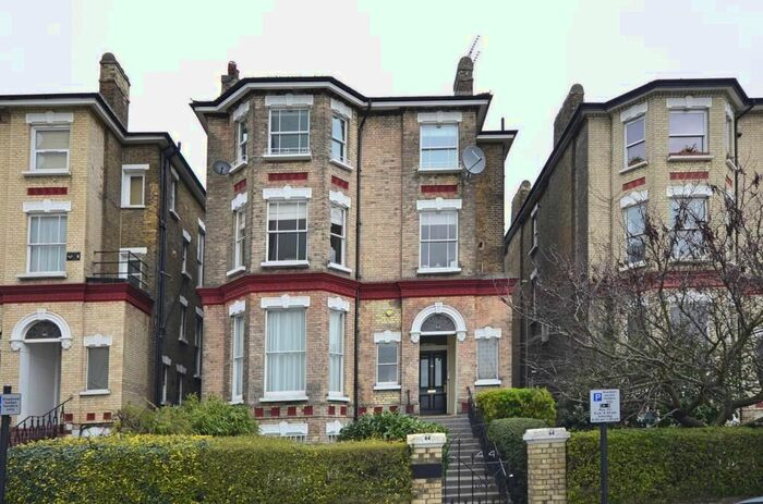 3 Bedroom Flat To Rent In Fellows Road, London, NW3