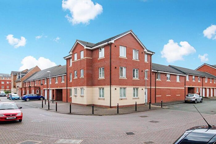 2 Bedroom Apartment For Sale In Padstow Road, Swindon, Wiltshire, SN2
