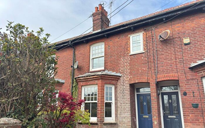3 Bedroom Cottage To Rent In Victoria Villas, Yapton, BN18