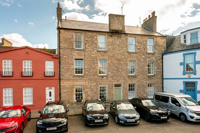 2 Bedroom Flat For Sale In / Adelphi Place, Portobello, Edinburgh, EH15