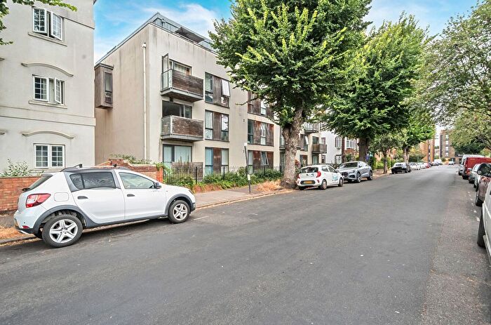 1 Bedroom Flat For Sale In Somerhill Avenue, Hove, East Sussex, BN3