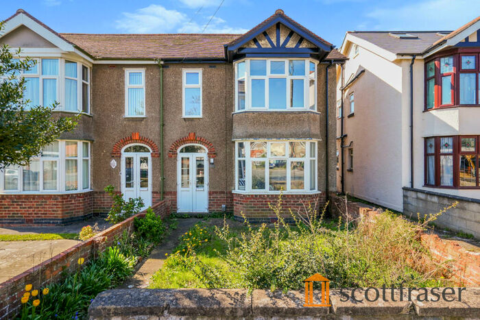 3 Bedroom Semi-Detached House To Rent In Horspath Road, Cowley, OX4