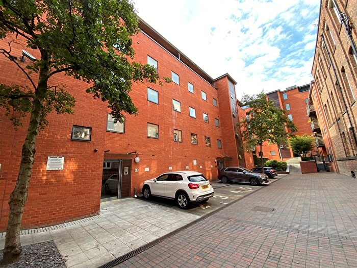 1 Bedroom Flat To Rent In Lockes Yard, Great Marlborough Street, M1