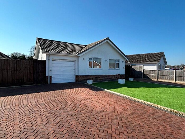 3 Bedroom Detached Bungalow For Sale In Mimosa Avenue, Merley, Wimborne, Dorset, BH21