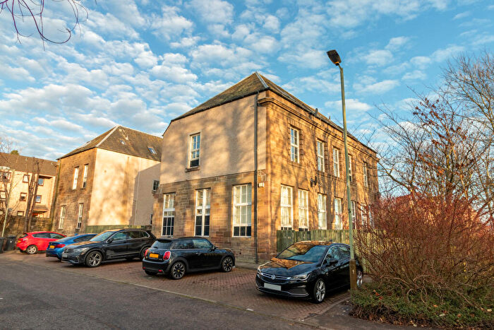 2 Bedroom Flat For Sale In Glenagnes Road, Dundee, DD2