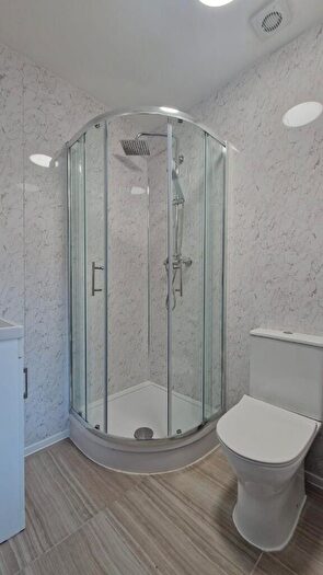House Of Multiple Occupation To Rent In Carlton Drive, Benfleet, Essex, SS7