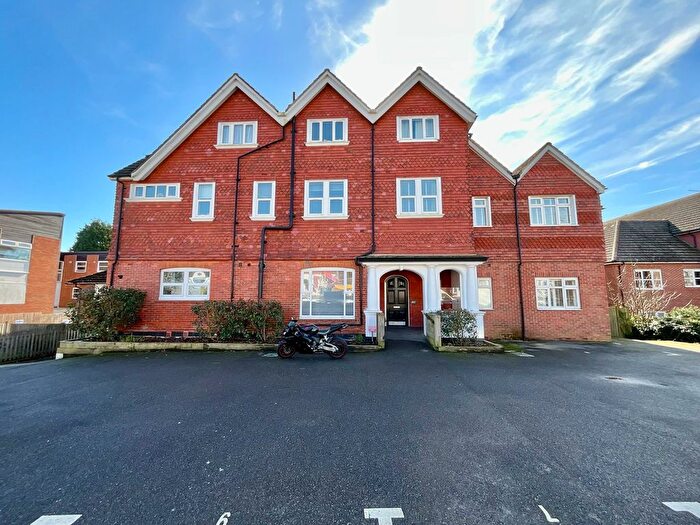 2 Bedroom Flat For Sale In Dorset Road, Bexhill-On-Sea, TN40