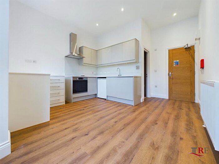 Studio To Rent In Christchurch Avenue, London, NW6