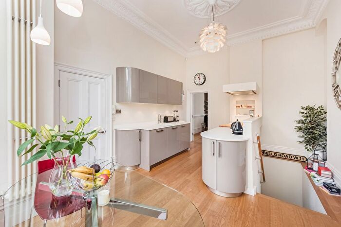 2 Bedroom Flat To Rent In Stanley Gardens, London, W11