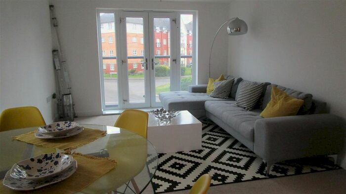 2 Bedroom Flat To Rent In Old Towcester Road, Lockside, Northampton, NN4