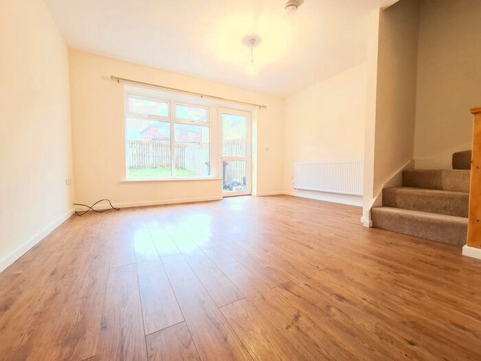 3 Bedroom Detached House To Rent In Doctors Row, Hepworth Drive, Aston, S26