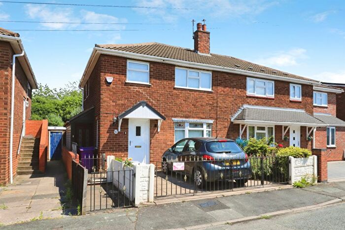 3 Bedroom Semi Detached House For Sale In Bissell Street, Bilston, WV14