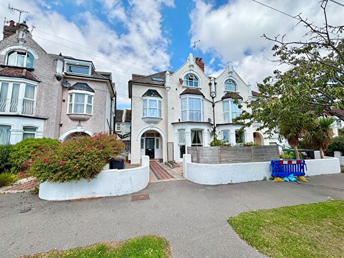 2 Bedroom Flat To Rent In Woodville Road, Bexhill On Sea, TN39