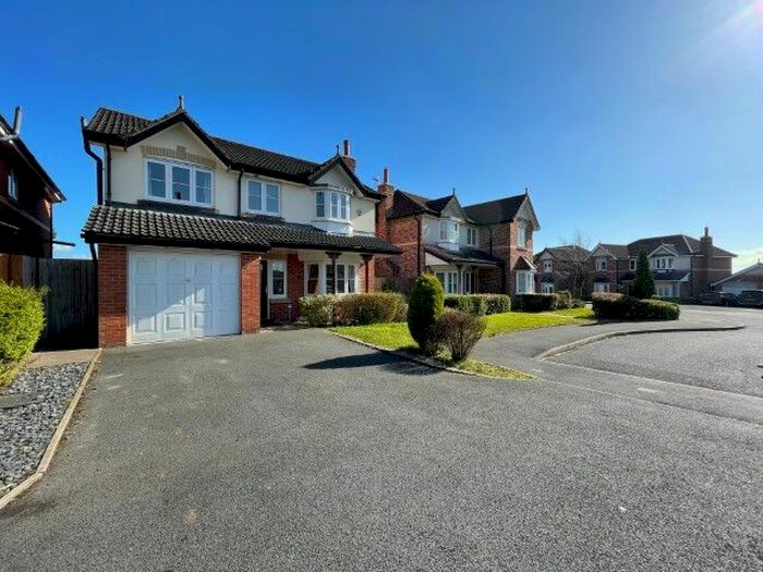 4 Bedroom Detached House To Rent In Higherbrook Close, Bolton, BL6