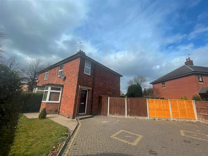 3 Bedroom Semi-Detached House To Rent In Buxton Road, Erdington, Birmingham, B23