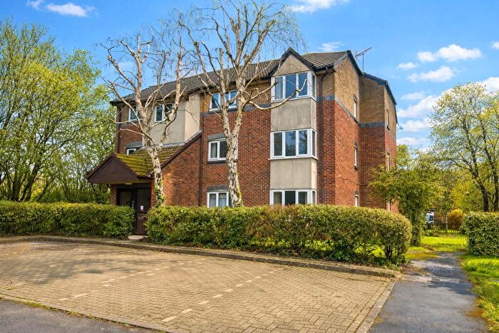 1 Bedroom Apartment For Sale In Tor Close, Waterlooville, Hants, PO7