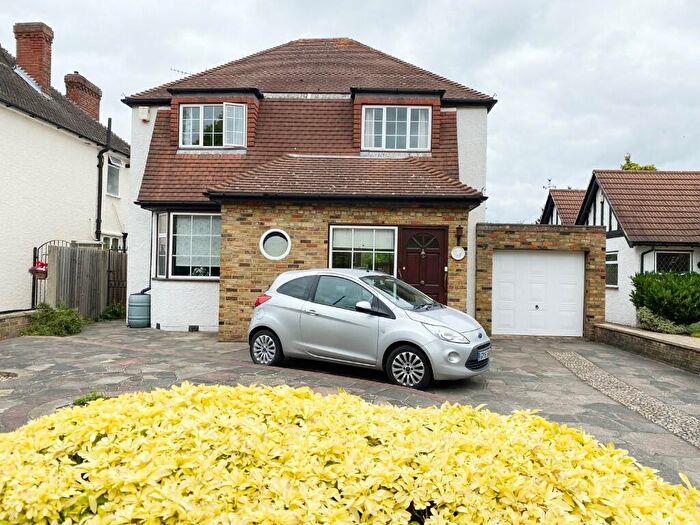 4 Bedroom Detached House To Rent In Shepherds Lane, Dartford, Kent, DA1