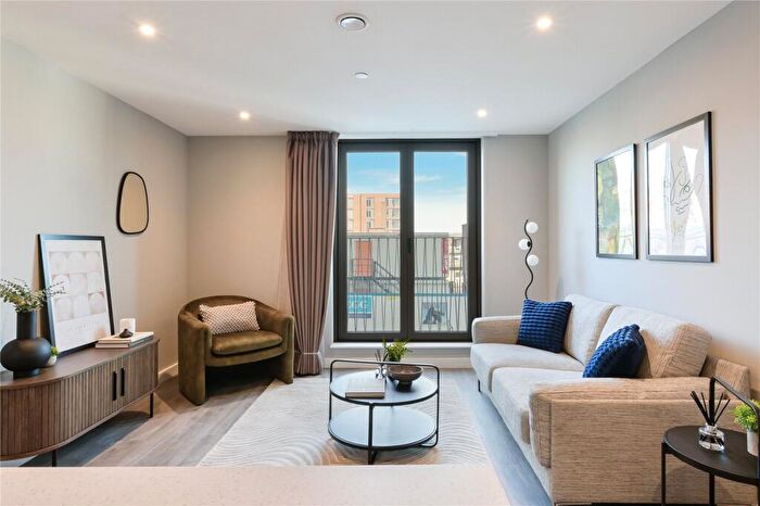 1 Bedroom Apartment To Rent In Spinners Yard, Skinner Ln, LS7
