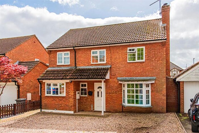 5 Bedroom Detached House For Sale In Senwick Drive, Wellingborough, NN8