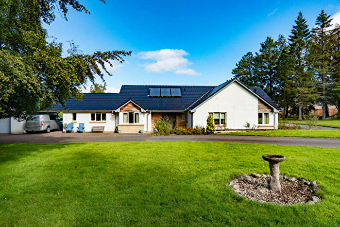 4 Bedroom Detached Bungalow For Sale In Upper Myrtlefield, Inverness, IV2