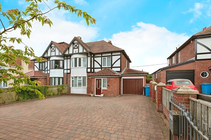3 Bedroom Semi-Detached House For Sale In Cheviot View, Ponteland, Newcastle Upon Tyne, Northumberland, NE20