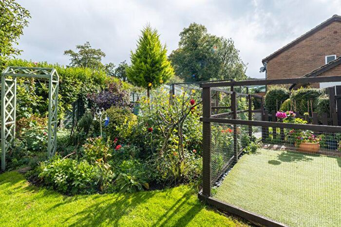 4 Bedroom Detached House For Sale In Elmers Park, Bletchley, Milton Keynes, MK3