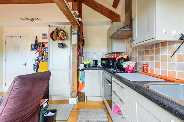 Apartment To Rent In The Maltings, Merrywalks, Stroud, GL5
