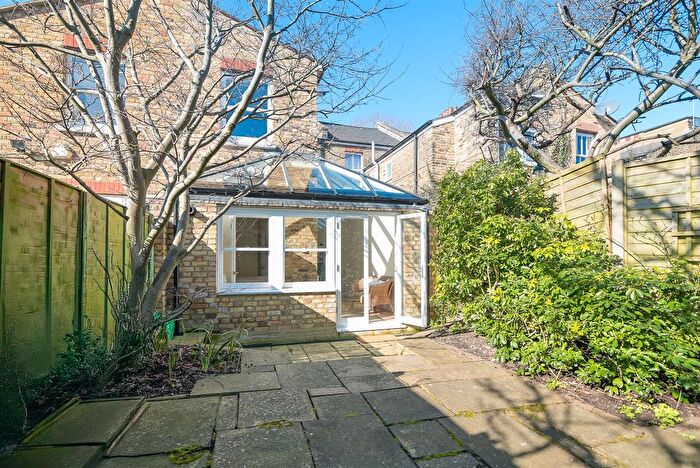 1 Bedroom Flat To Rent In Beauchamp Terrace, London, SW15