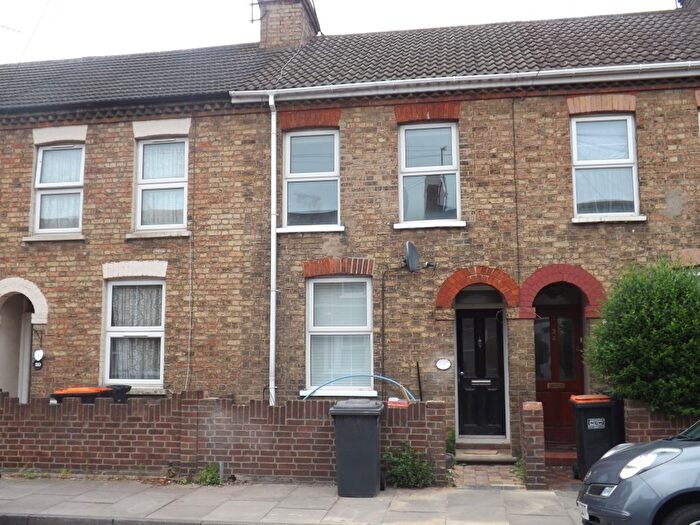3 Bedroom Property To Rent In Edward Road, Bedford, MK42