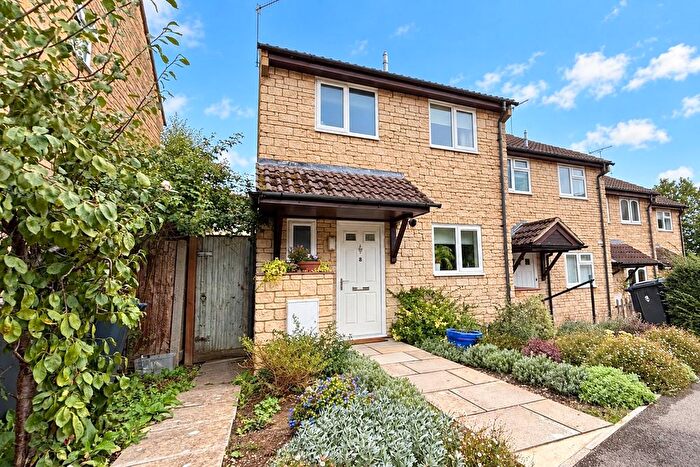 3 Bedroom Semi Detached House For Sale In Bainton Close, Bradford On Avon, BA15