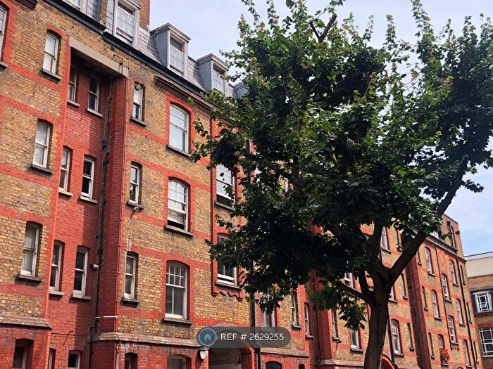 2 Bedroom Flat To Rent In Henley House, London, E2