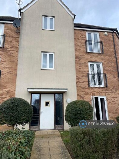 2 Bedroom Flat To Rent In Fonda Meadows, Oxley Park, Milton Keynes, MK4