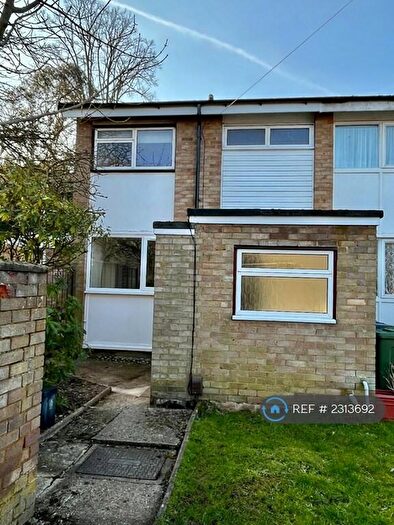 3 Bedroom End Of Terrace House To Rent In Ellison Close, Windsor, SL4