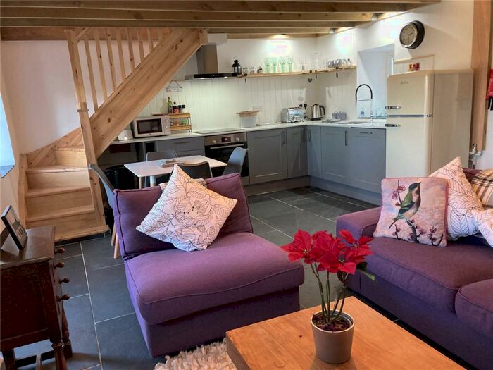 2 Bedroom Detached House For Sale In Pengroeslon Fawr, Nr Llangwnadl, LL53