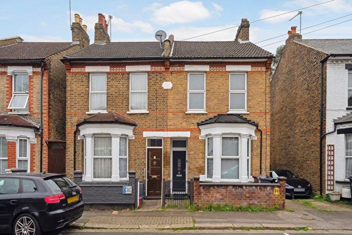 3 Bedroom Terraced House To Rent In Eastbourne Road, Brentford, TW8