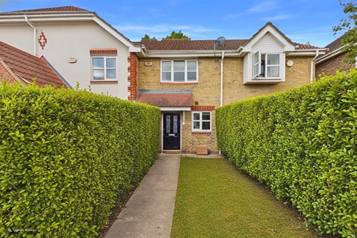 2 Bedroom Terraced House To Rent In Schooner Cl, IG11