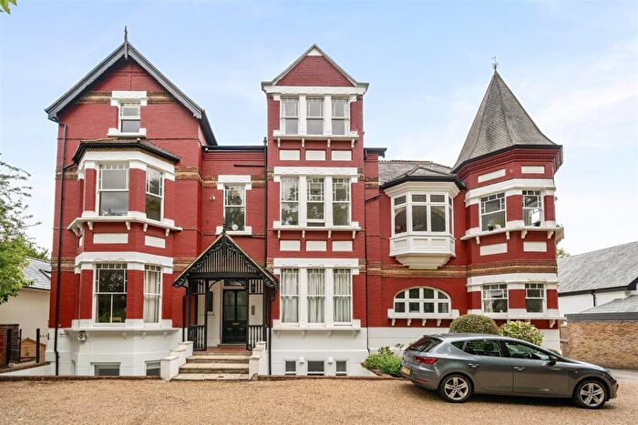 1 Bedroom Apartment For Sale In Langley Avenue, Surbiton, KT6