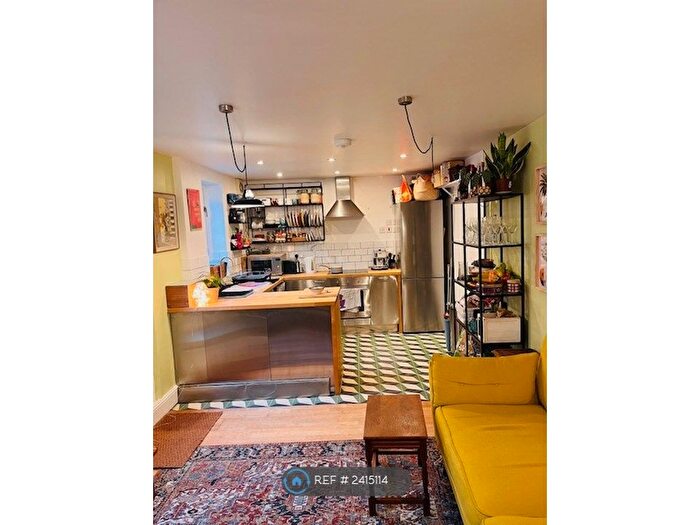 2 Bedroom Flat To Rent In Wimbart Road, Brixton, SW2