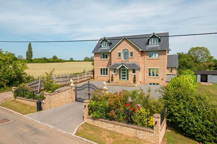 5 Bedroom Detached House For Sale In Chequers Hill, Wilden, MK44
